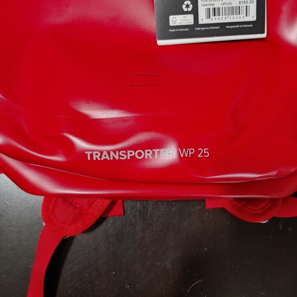 NWT Osprey Transporter WP 25L Roll Top Waterproof Laptop Backpack Poinsettia Red - Picture 8 of 10